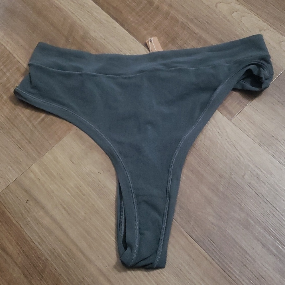 SKIMS Fits Everyone Thong Deep Sea Size 4X Plus Size